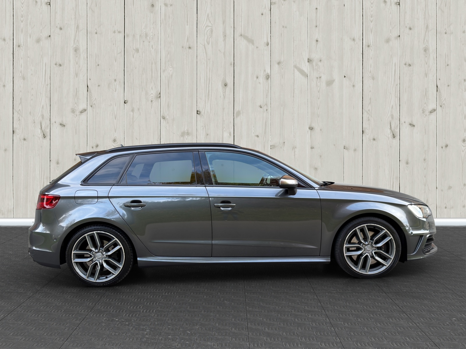 AUDI S3 Sportback 2.0 TFSI quattro S-tronic-image-7