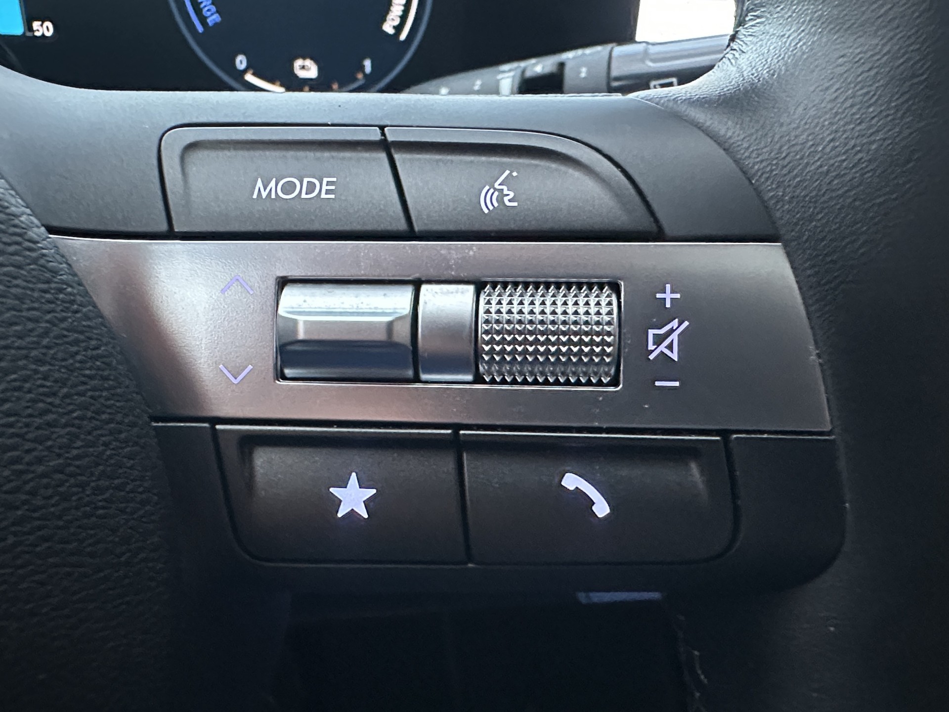 HYUNDAI Kona 1.6 GDi HEV Vertex DCT-image-24