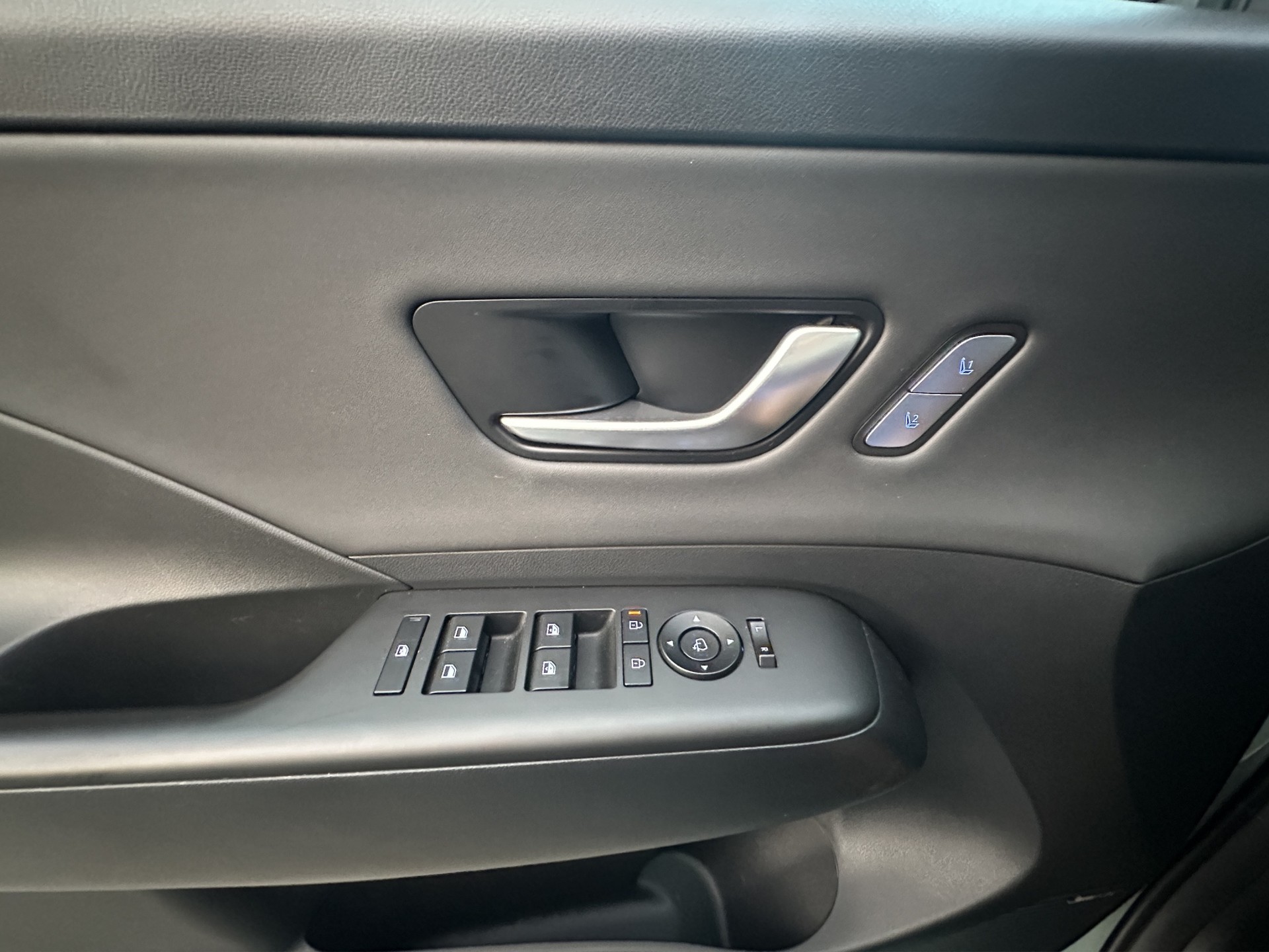 HYUNDAI Kona 1.6 GDi HEV Vertex DCT-image-21
