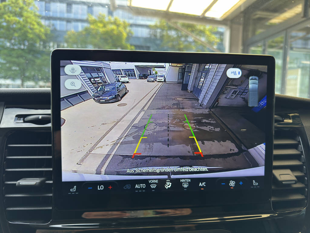 FORD E-Transit Van 350 L2H2 67kWh Trend-image-14