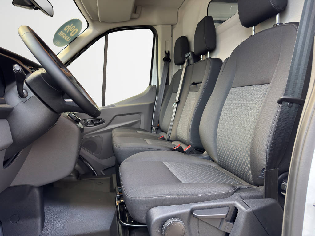 FORD E-Transit Van 350 L2H2 67kWh Trend-image-5
