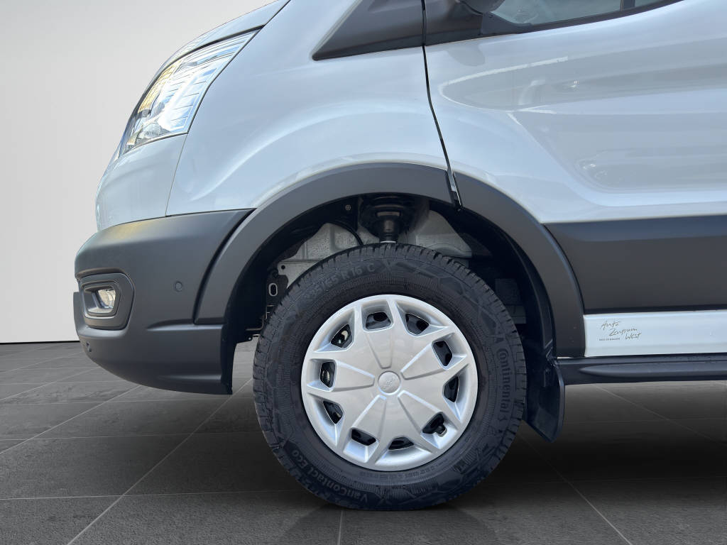 FORD E-Transit Van 350 L2H2 67kWh Trend-image-15
