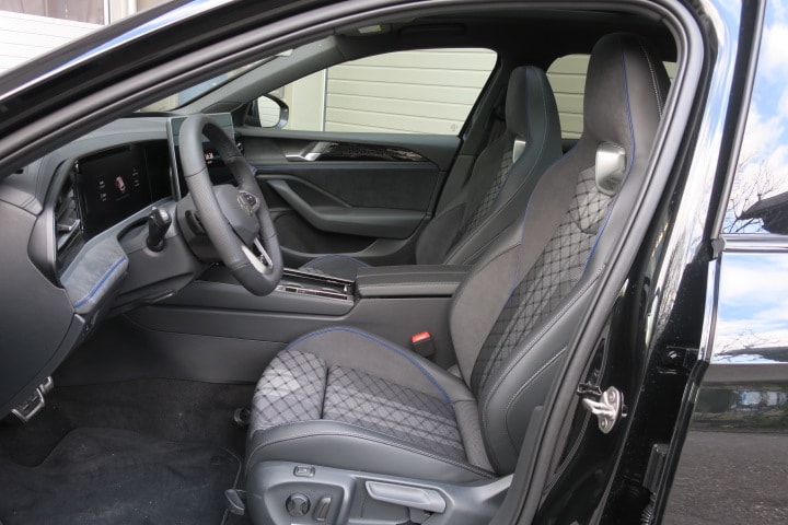 VW Passat Variant 2.0 TSI evo4 R-Line 4 Motion DSG-image-6
