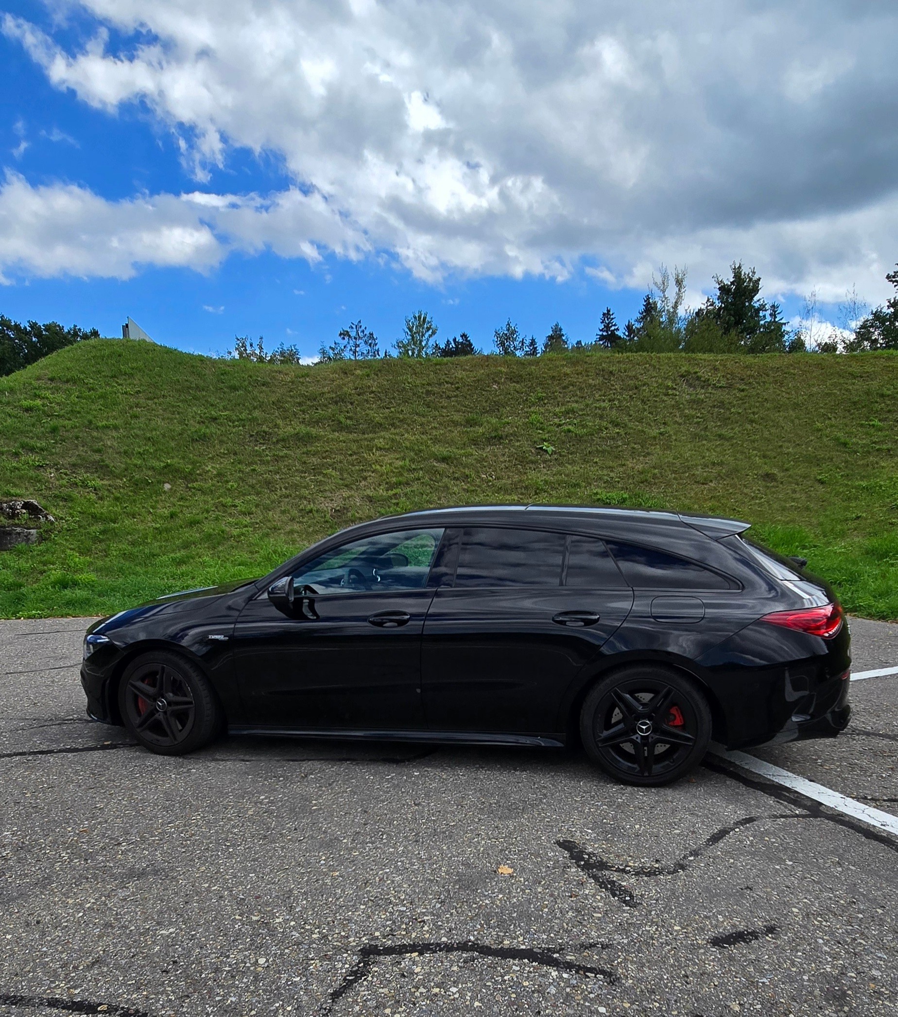 MERCEDES-BENZ CLA Shooting Brake 35 AMG 4Matic 7G-DCT-image-8
