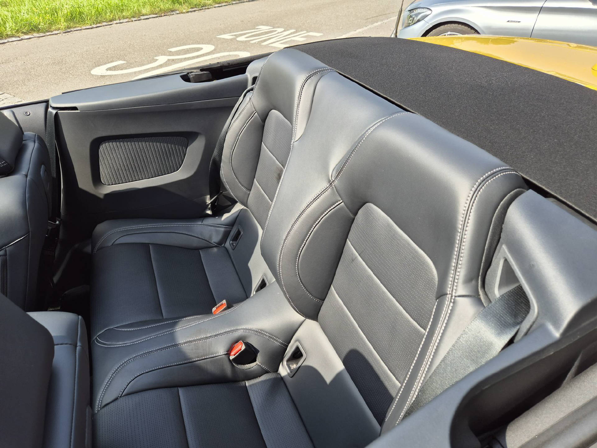 FORD Mustang Convertible 5.0 V8 GT-image-13