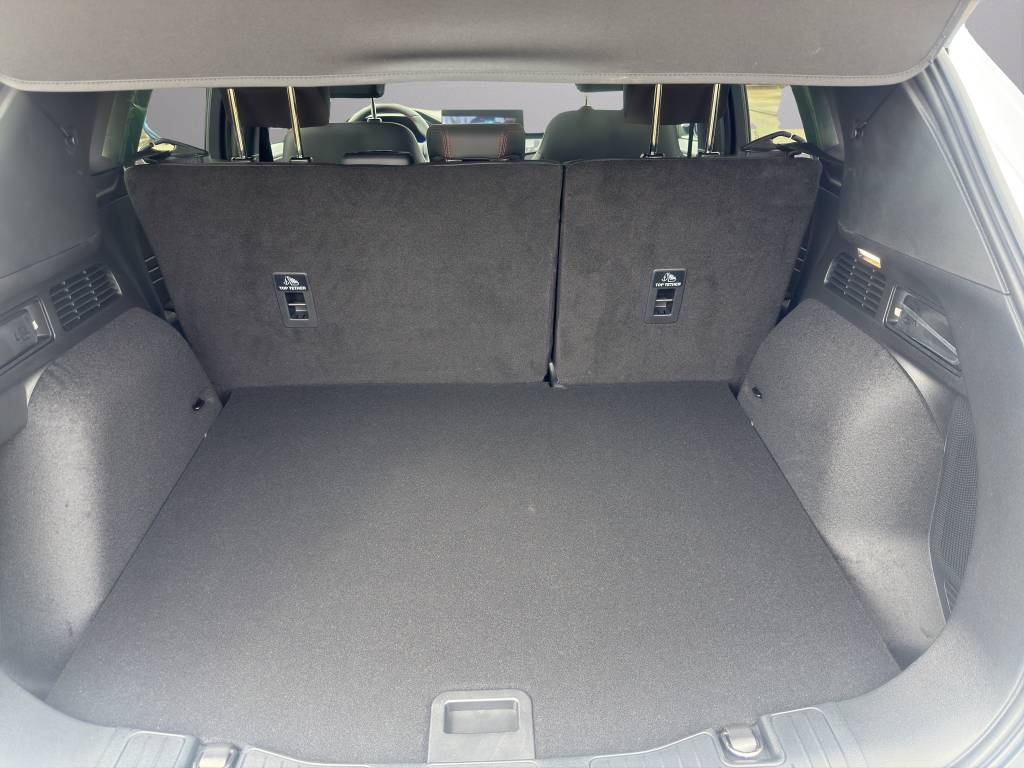 FORD Kuga 2.5 FHEV ST-Line X 4WD-image-11