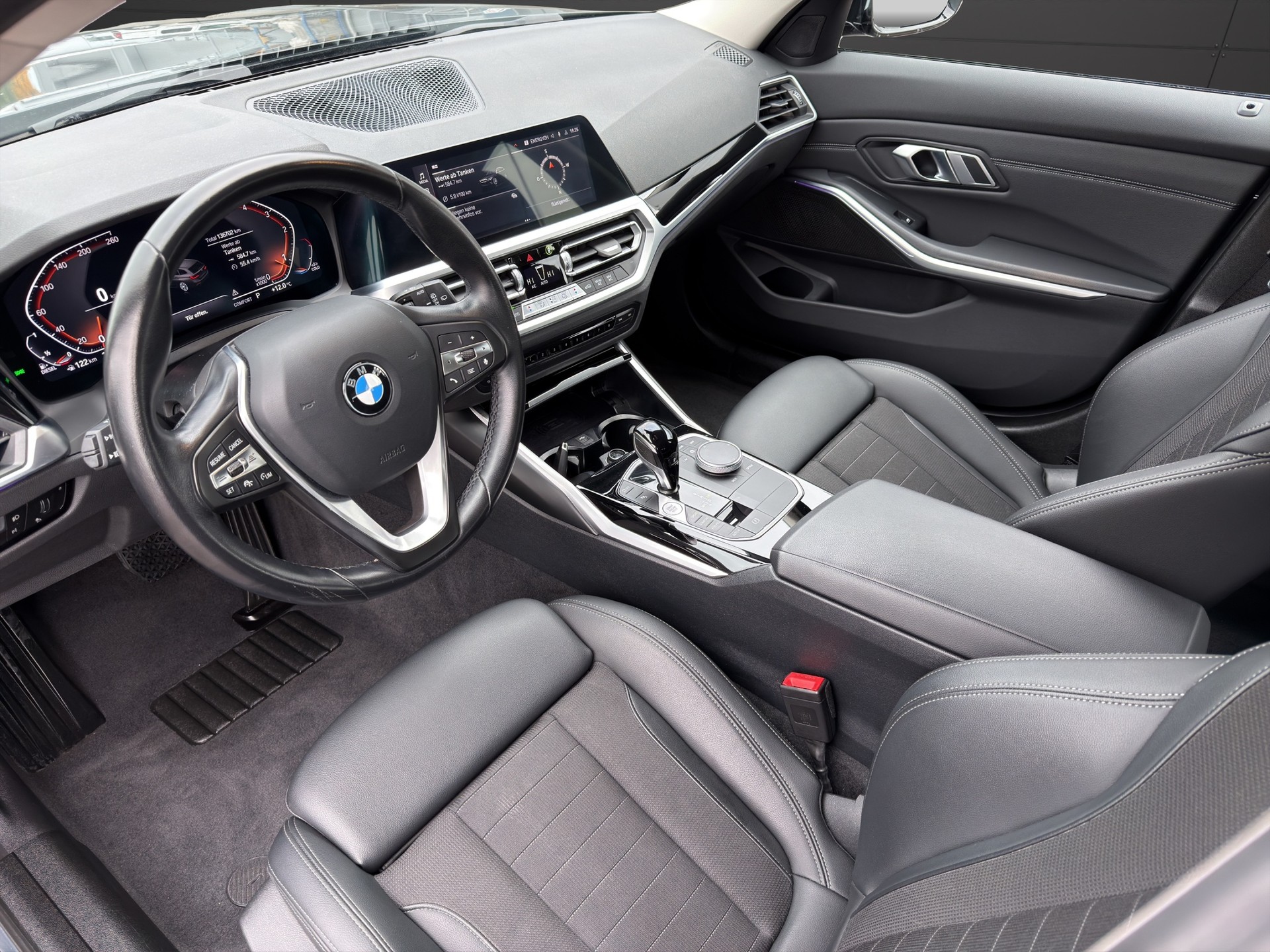 BMW 318d 48V Touring Sport Line Steptronic-image-9