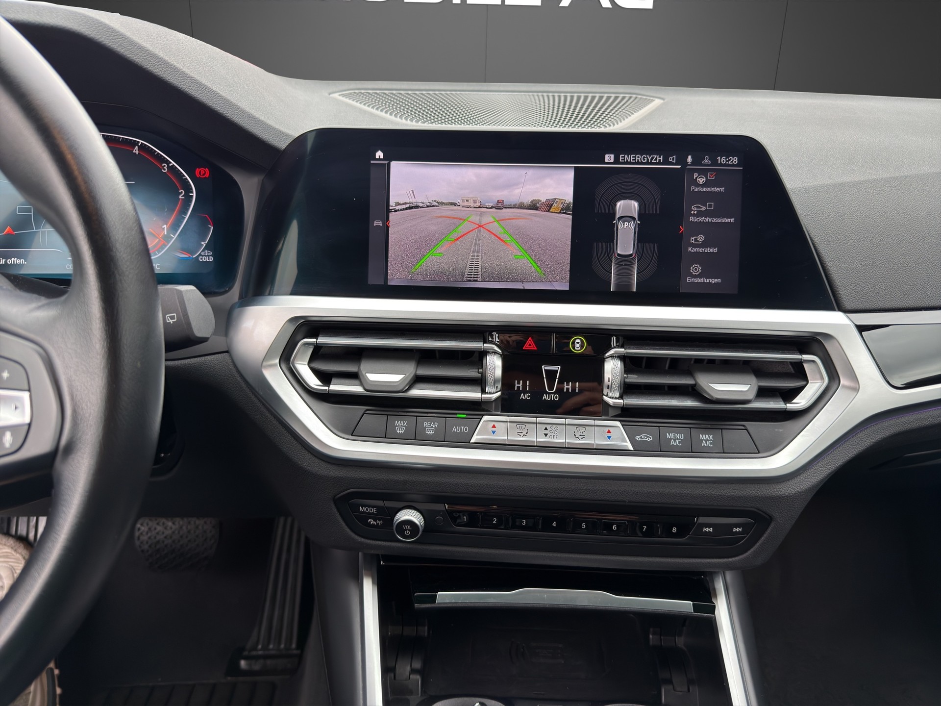 BMW 318d 48V Touring Sport Line Steptronic-image-14