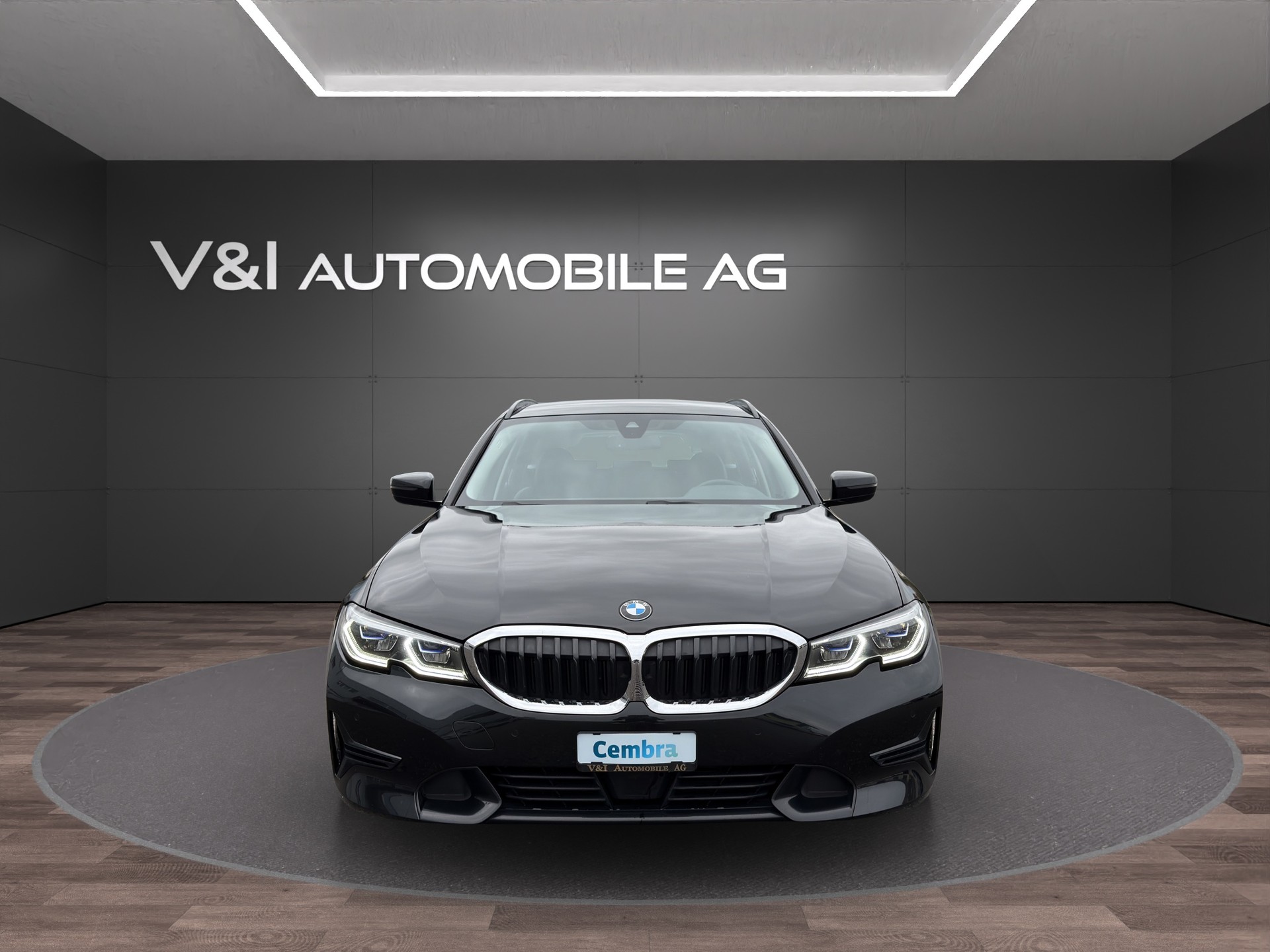 BMW 318d 48V Touring Sport Line Steptronic-image-2