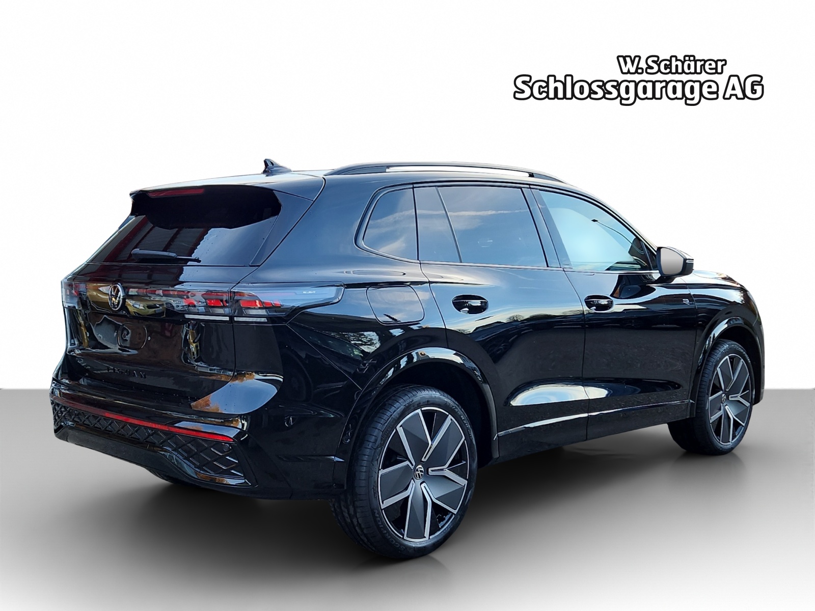 VW Tiguan 2.0 TSI DSG R-Line 4Motion-image-4
