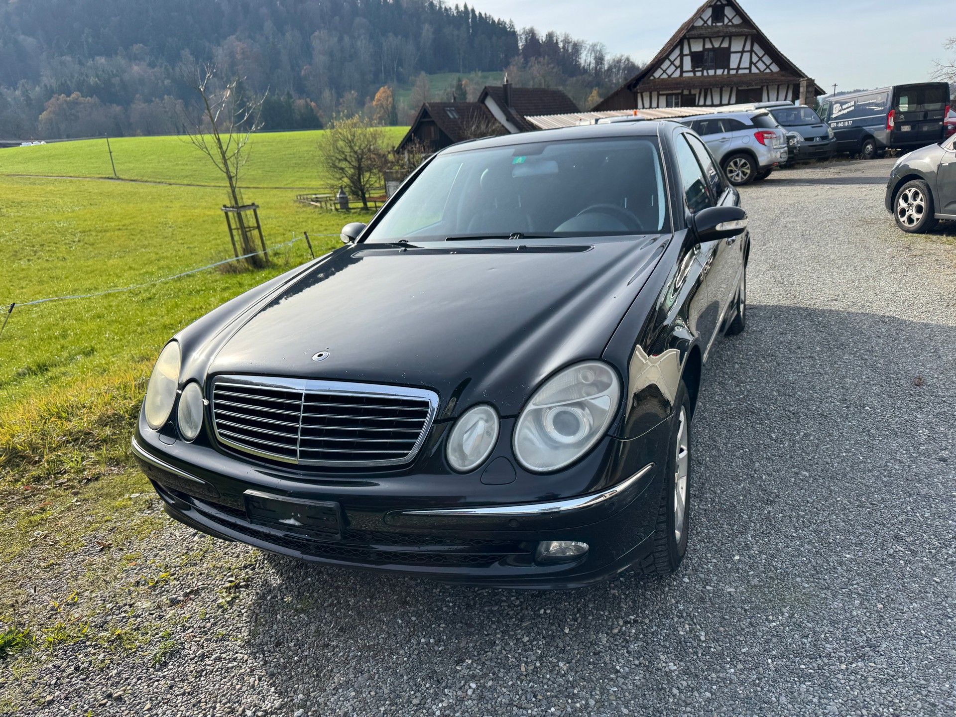 MERCEDES-BENZ E 320 Avantgarde 4Matic Automatic-showroom-element-1