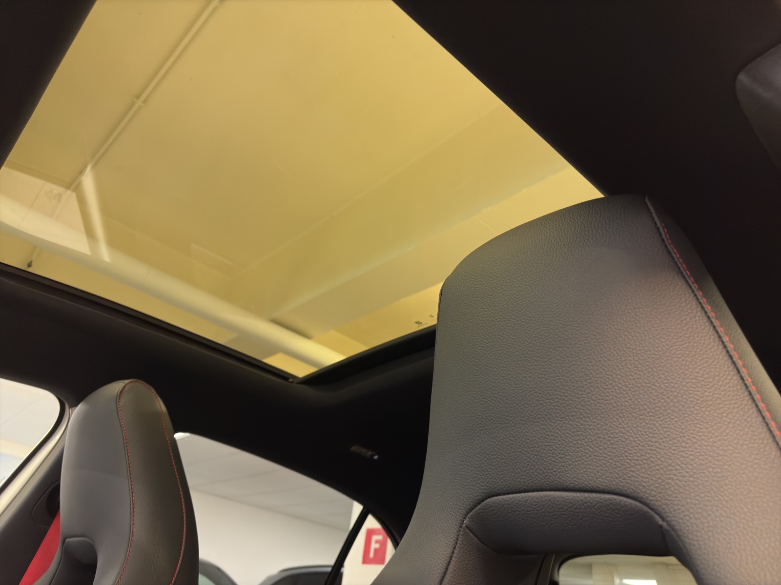 MERCEDES-BENZ A AMG 35 4M Berline Compacte-image-11
