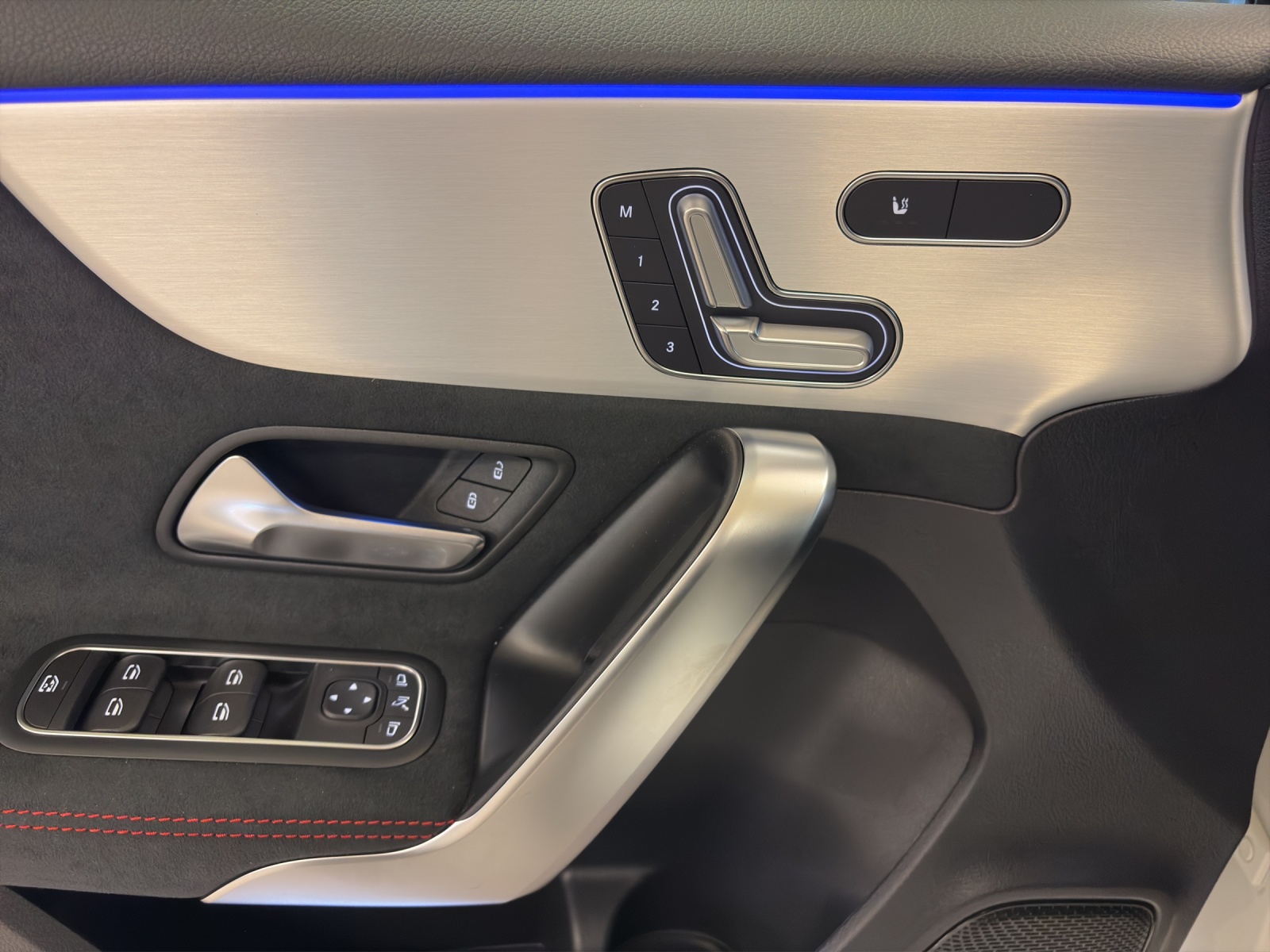 MERCEDES-BENZ A AMG 35 4M Berline Compacte-image-12