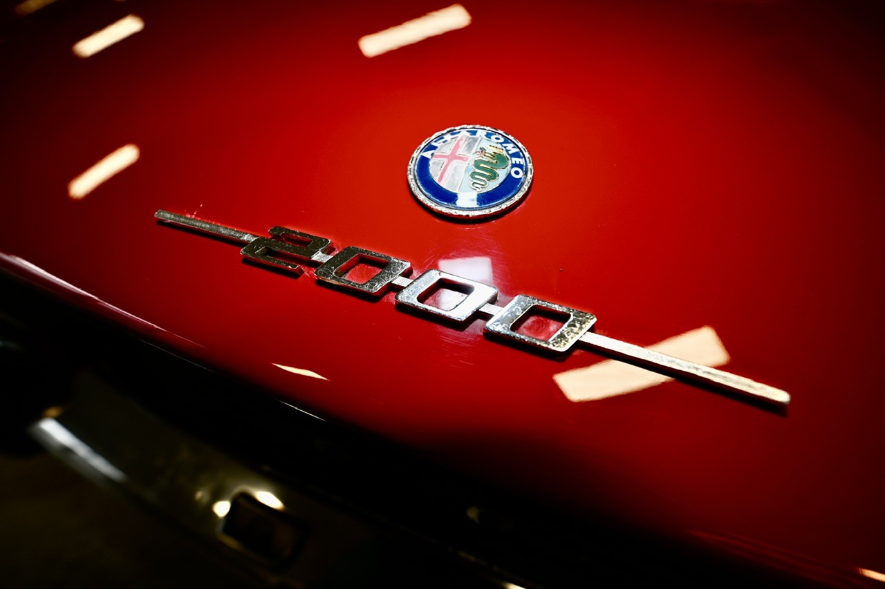 ALFA ROMEO GTV 2000-image-6