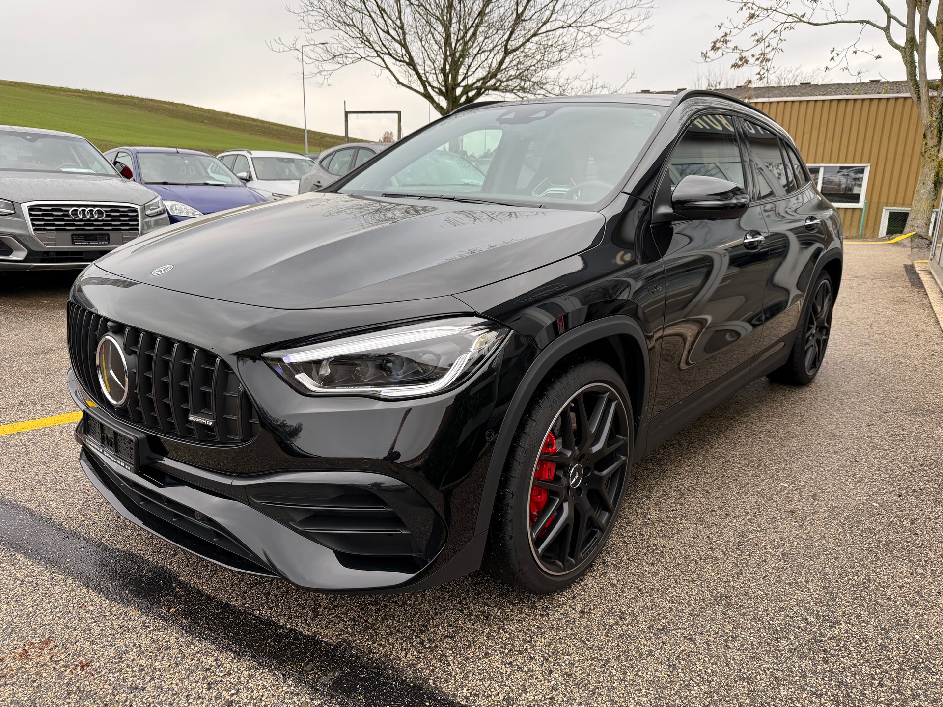 MERCEDES-BENZ GLA 45 S AMG 4Matic+ 8G-Speedshift DCT-showroom-element-1