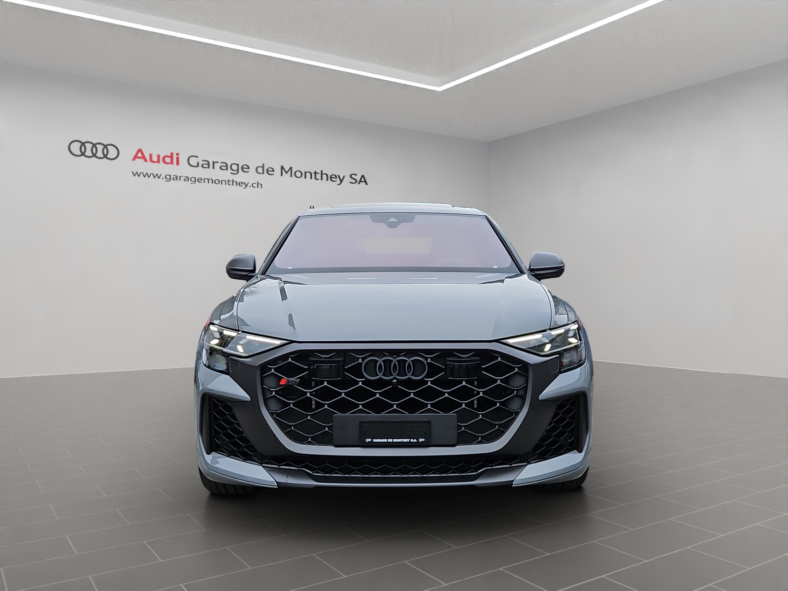 AUDI RSQ8 performance quattro-image-1
