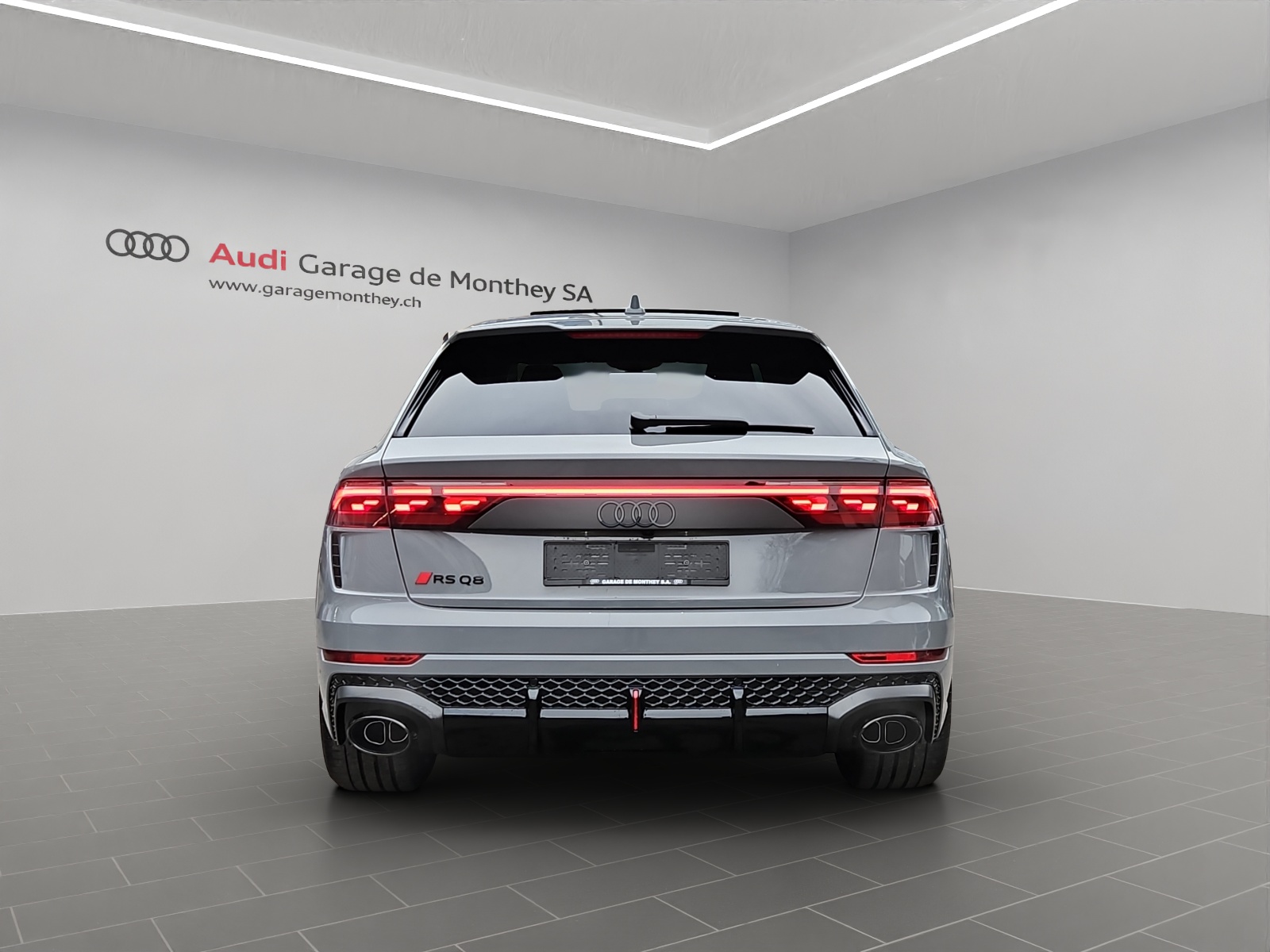 AUDI RSQ8 performance quattro-image-4