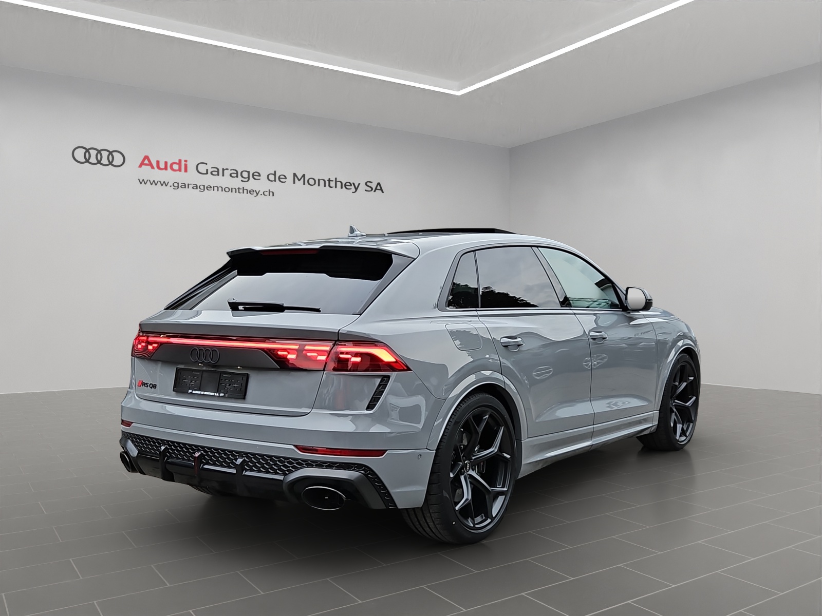 AUDI RSQ8 performance quattro-image-3