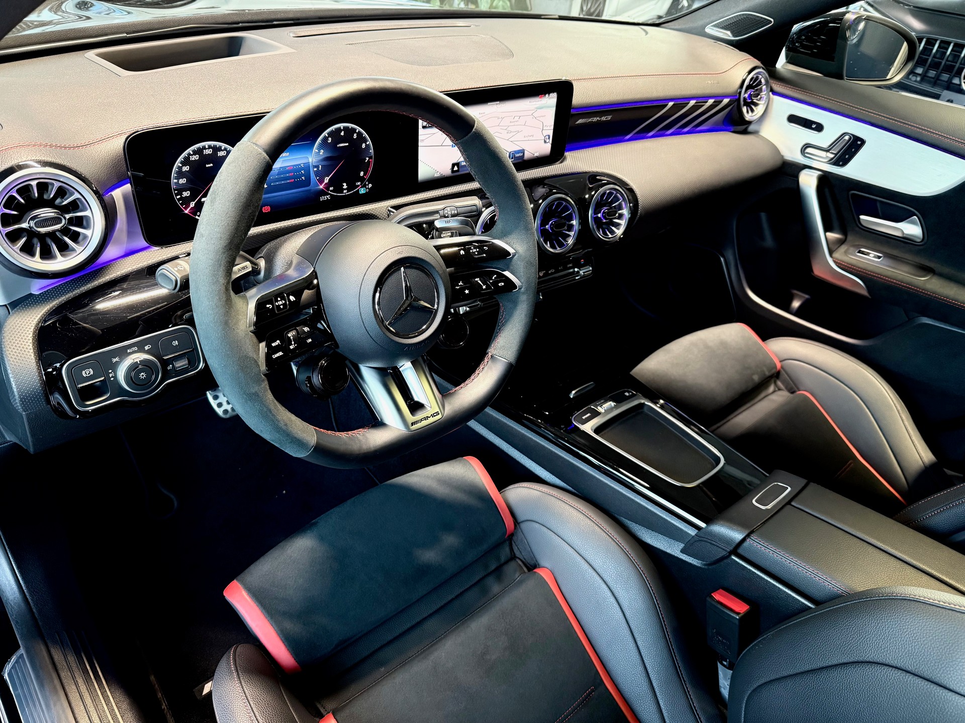 MERCEDES-BENZ CLA 45 S AMG 4Matic+ 8G-DCT-image-14