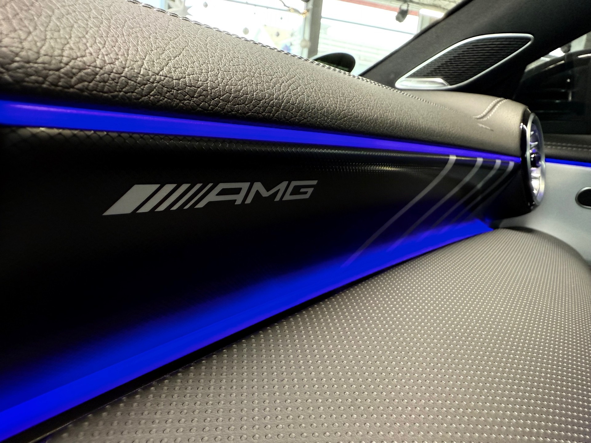 MERCEDES-BENZ CLA 45 S AMG 4Matic+ 8G-DCT-image-18