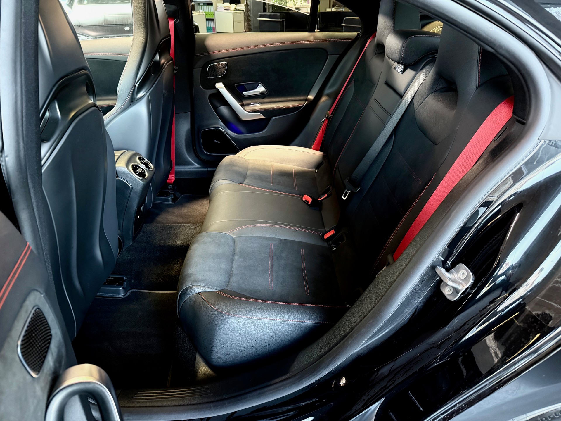 MERCEDES-BENZ CLA 45 S AMG 4Matic+ 8G-DCT-image-15