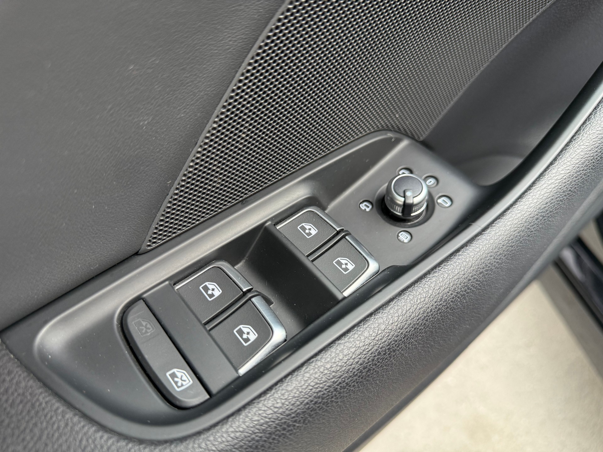 AUDI A3 Limousine 35 TDI Sport S-tronic-image-20