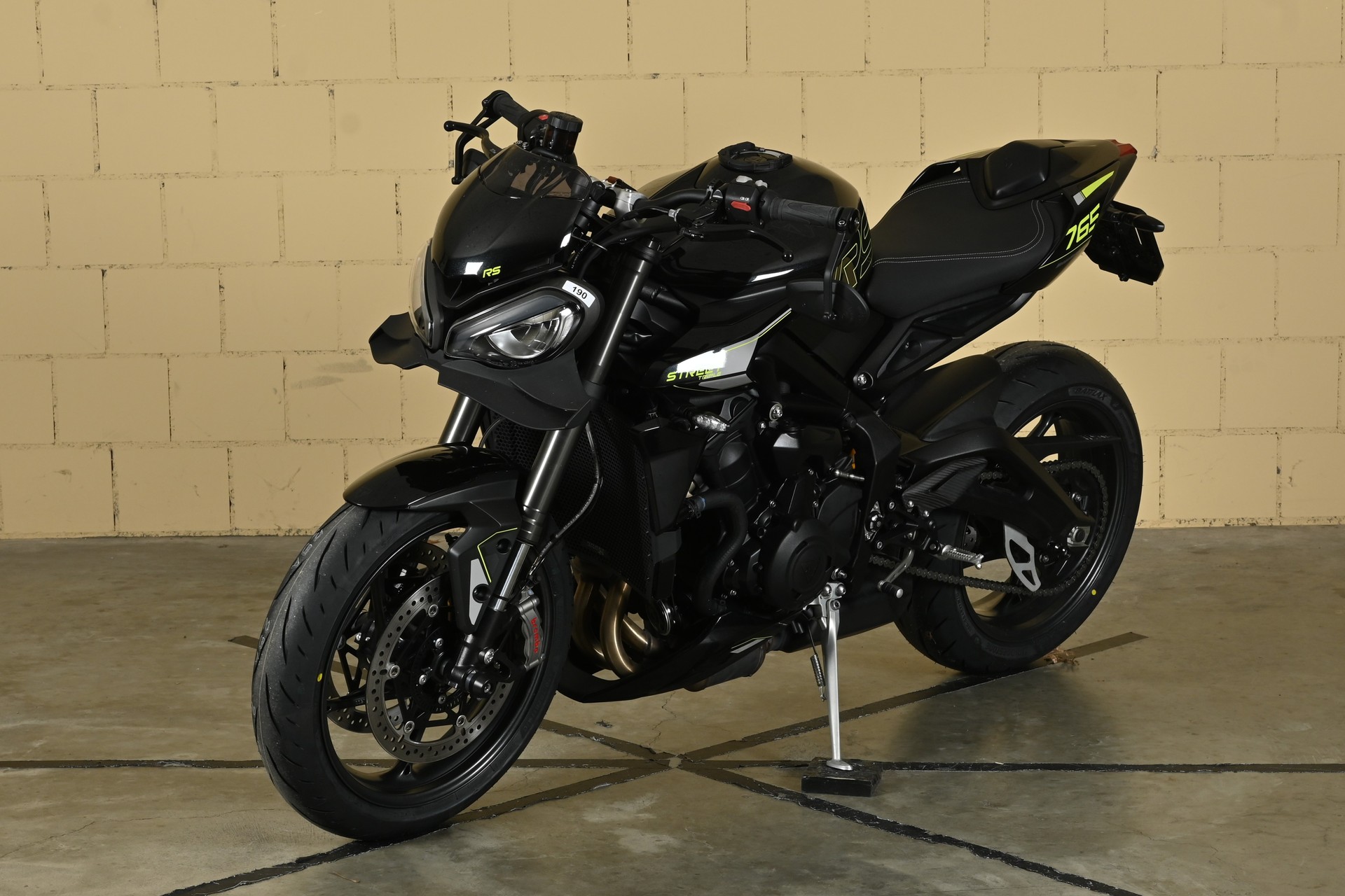 TRIUMPH Street Triple RS 765-showroom-element-2