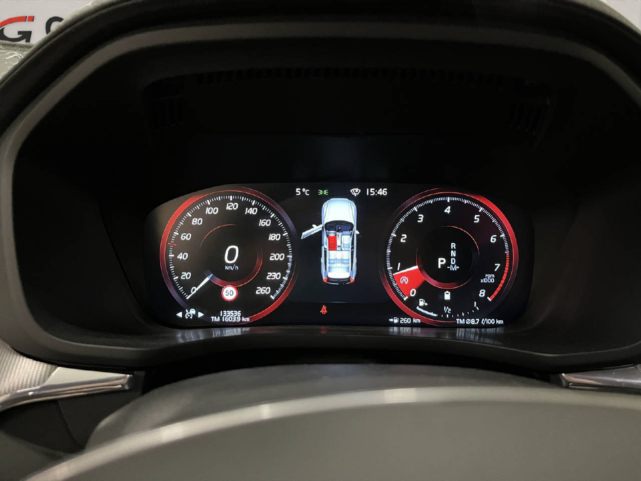 VOLVO XC60 2.0 B5 MH R-Design AWD-image-9