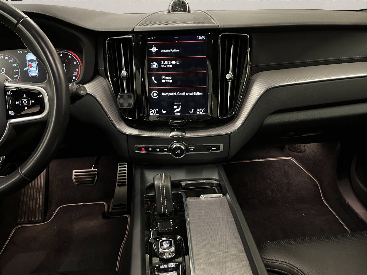 VOLVO XC60 2.0 B5 MH R-Design AWD-image-8