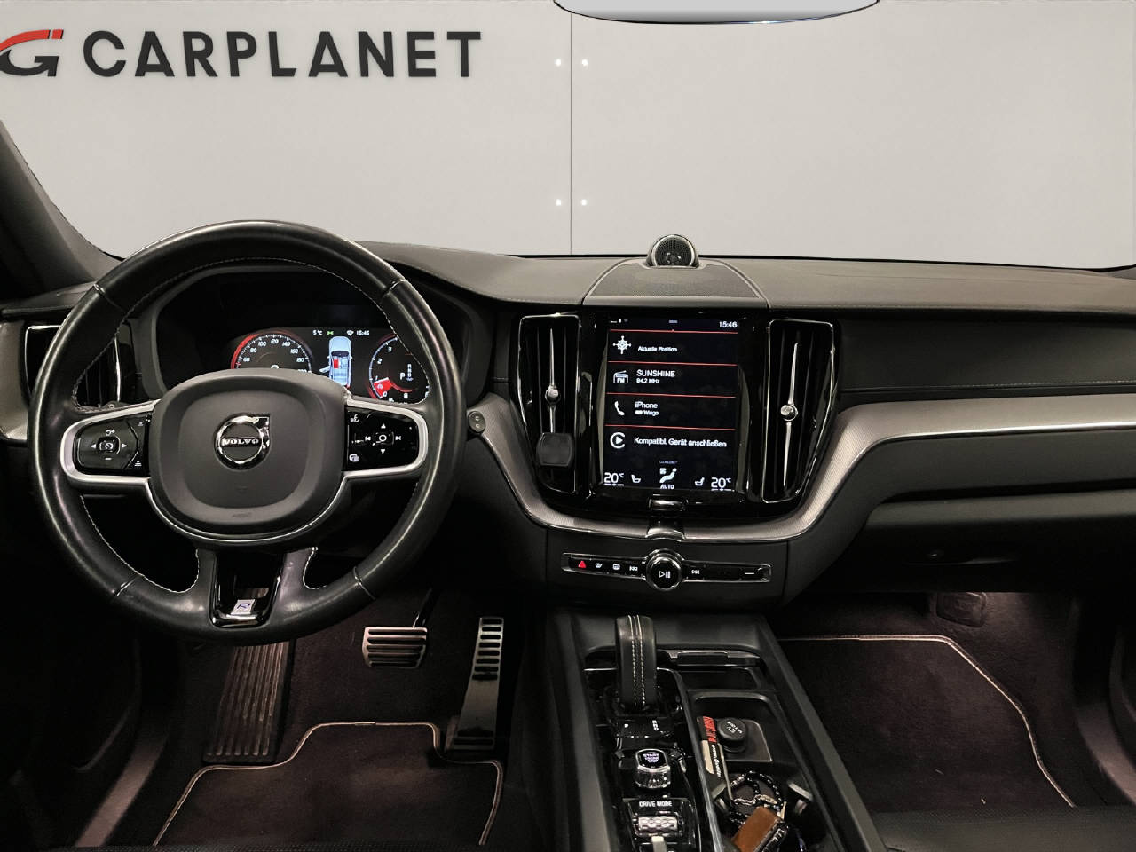 VOLVO XC60 2.0 B5 MH R-Design AWD-image-5
