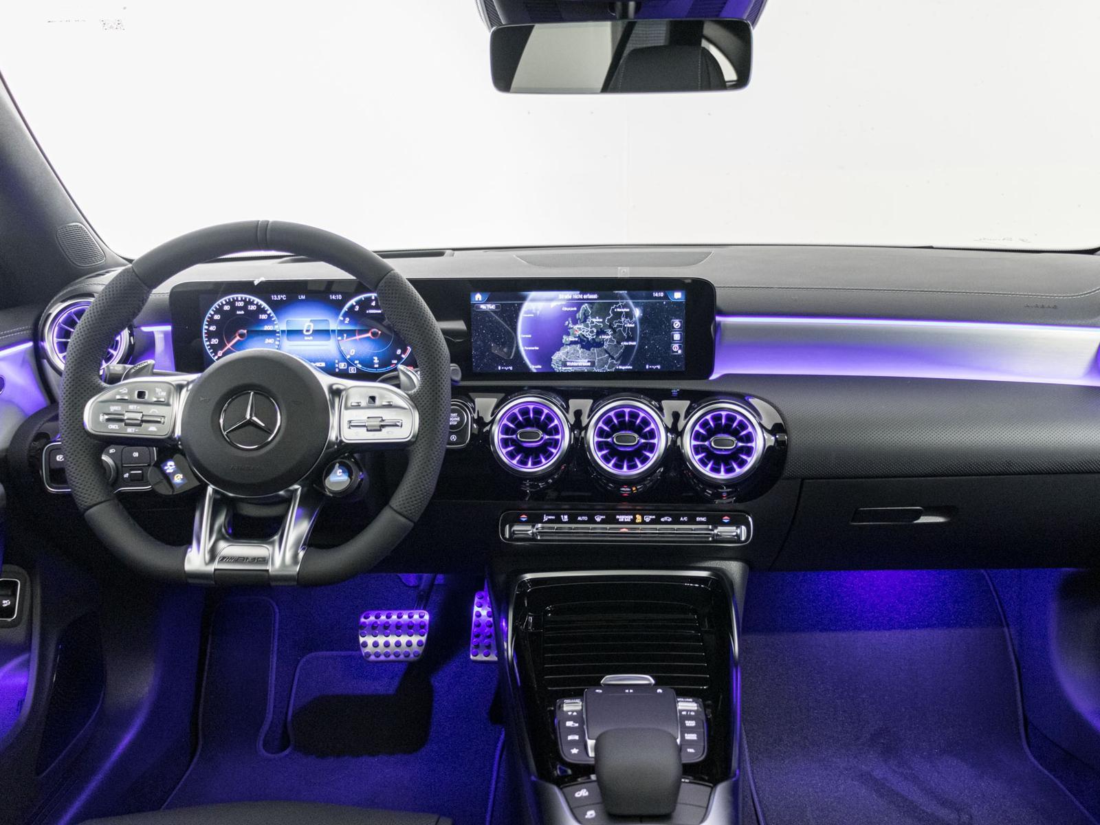 MERCEDES-BENZ CLA 35 AMG 4MATIC Shooting Brake-image-10