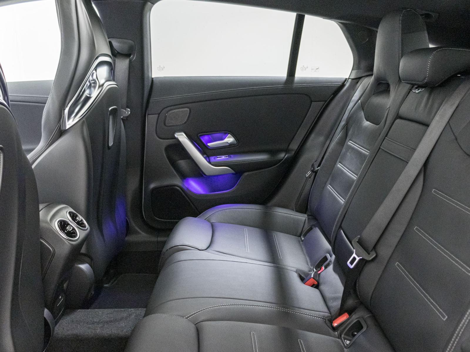 MERCEDES-BENZ CLA 35 AMG 4MATIC Shooting Brake-image-8