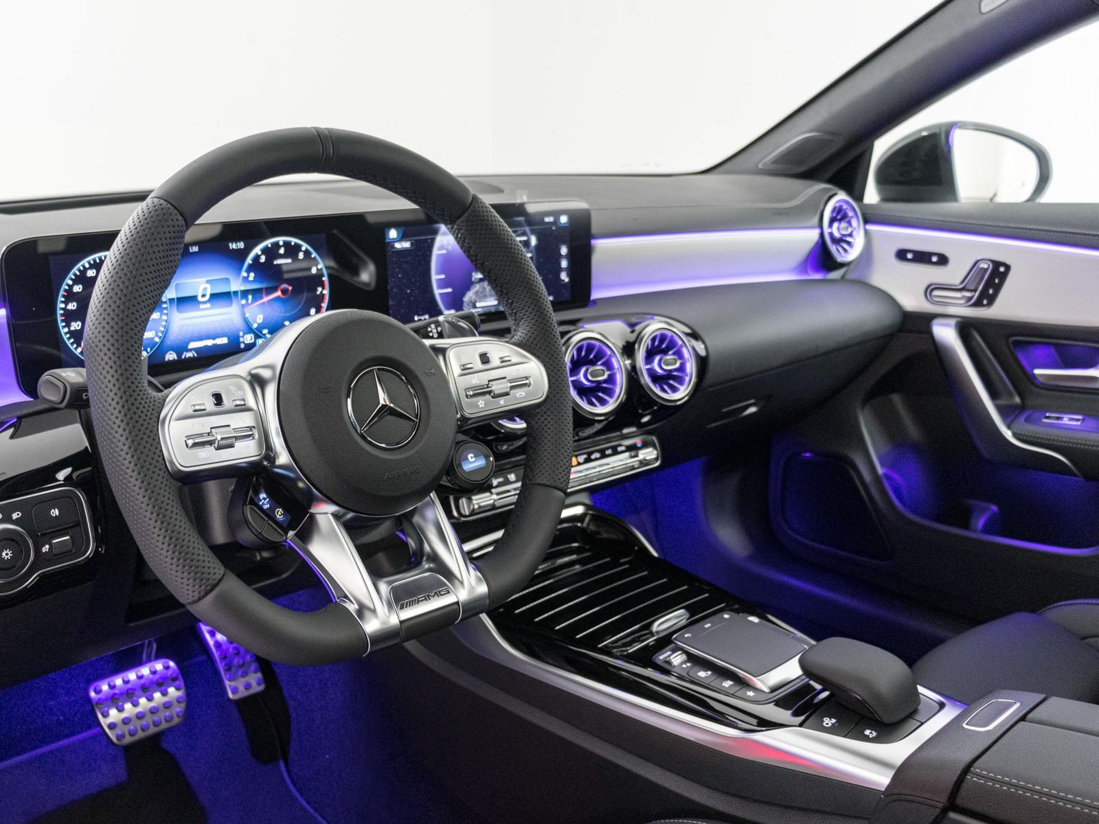 MERCEDES-BENZ CLA 35 AMG 4MATIC Shooting Brake-image-11