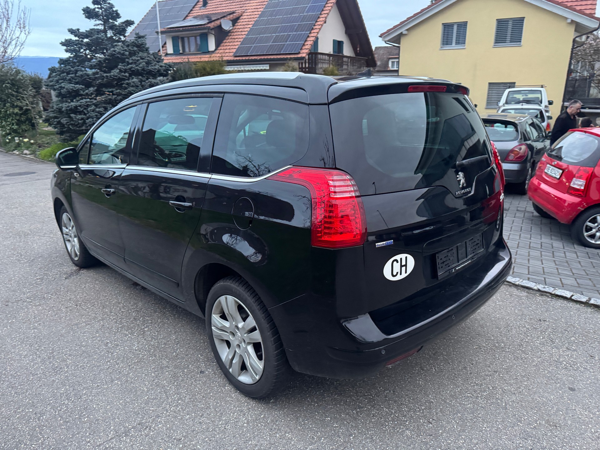 PEUGEOT 5008 1.6 BlueHDi Business Line Tiptronic-image-5