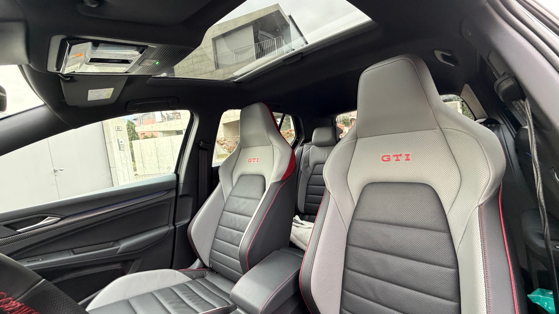 VW VW Golf 8.5 2.0 TSI DSG GTI Black Style (2025) **Leder/Harmon-Kardon/Sitzbelüftung/uvm.**-image-2