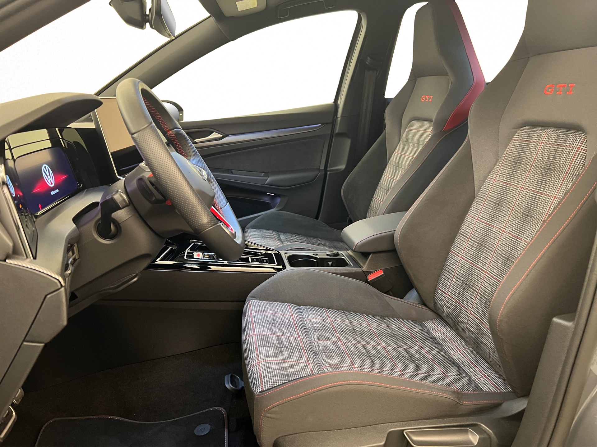 VW Golf 8 2.0 TSI GTI DSG-image-3