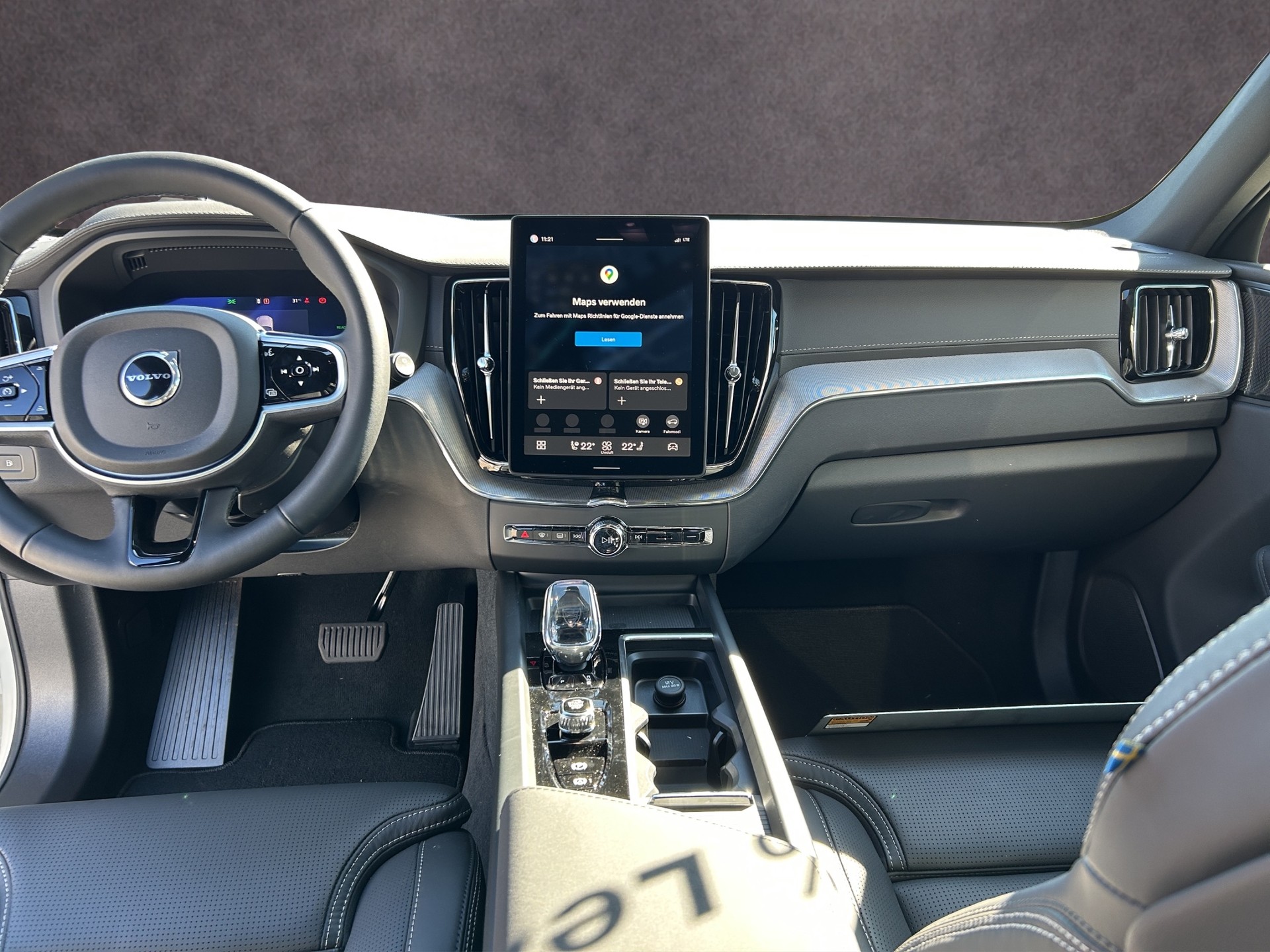 VOLVO XC60 2.0 T8 TE Black Edition eAWD-image-10