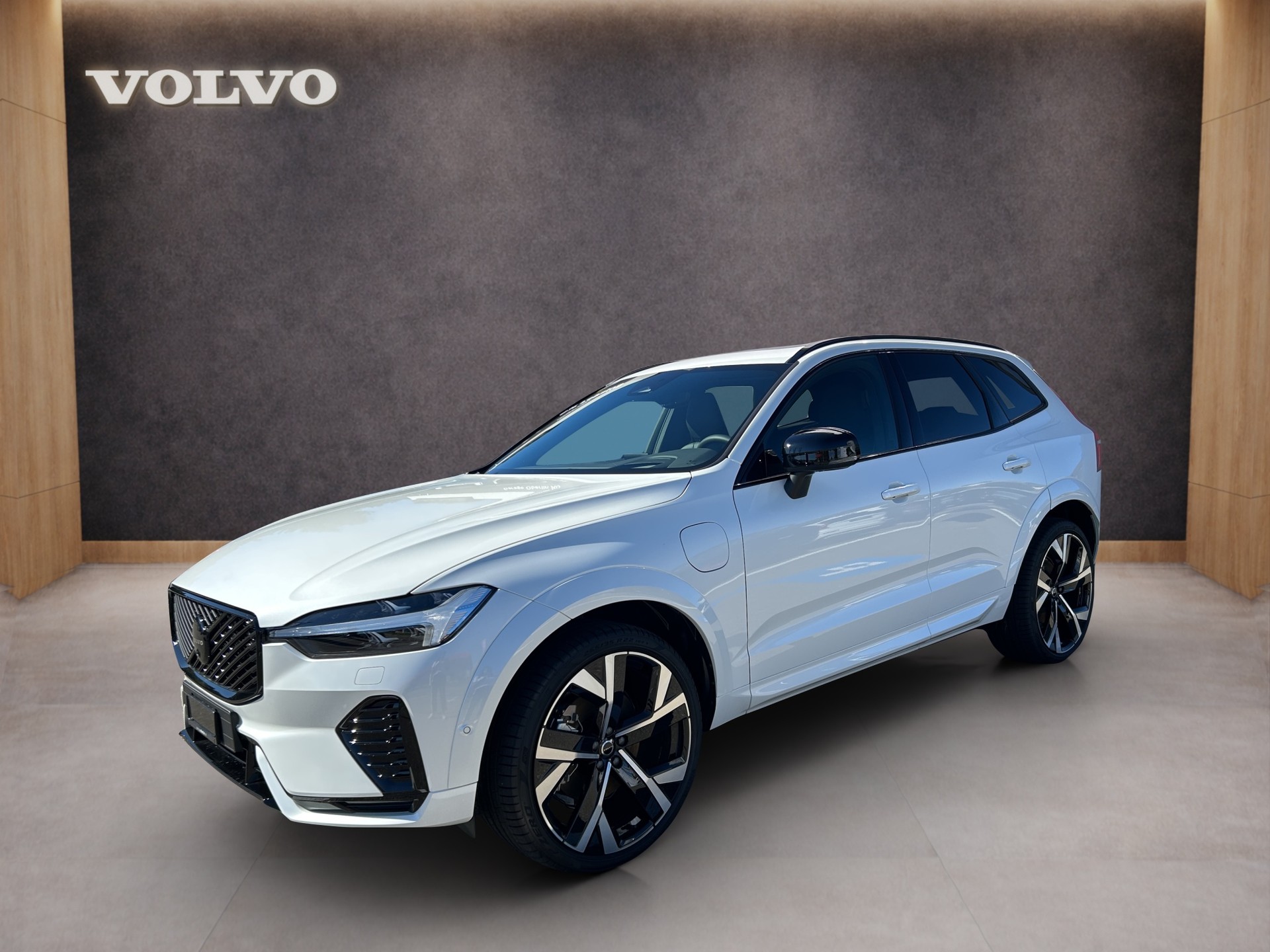 VOLVO XC60 2.0 T8 TE Black Edition eAWD-image-0