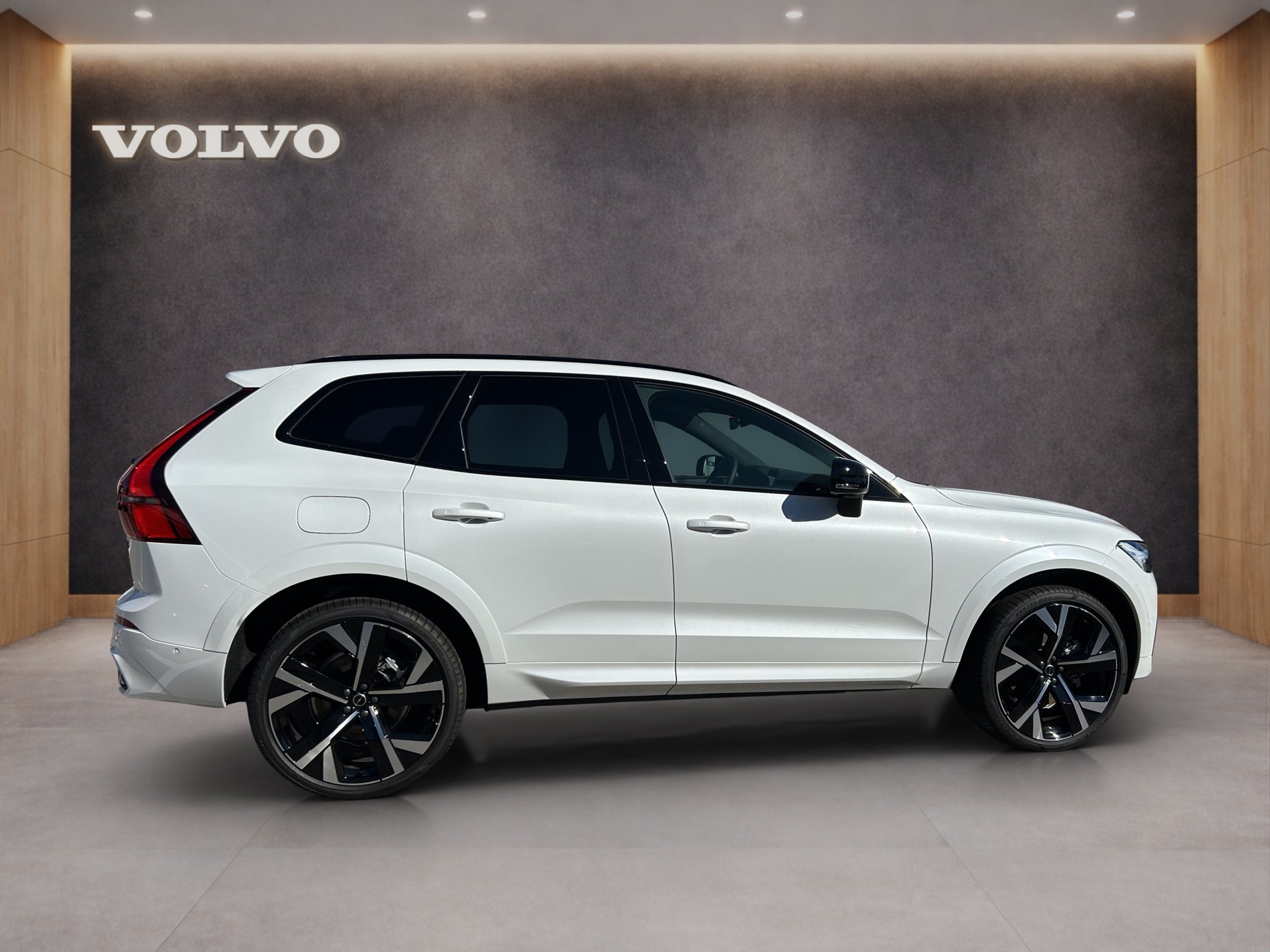 VOLVO XC60 2.0 T8 TE Black Edition eAWD-image-5