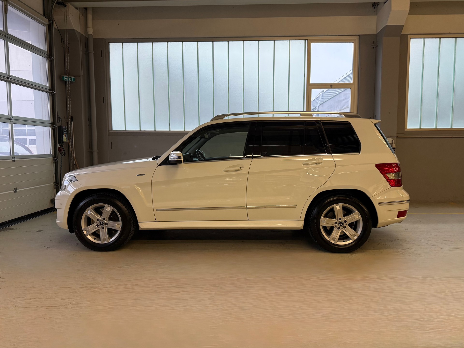 MERCEDES-BENZ GLK 220 CDI BlueEfficiency 4Matic 7G-Tronic-image-4