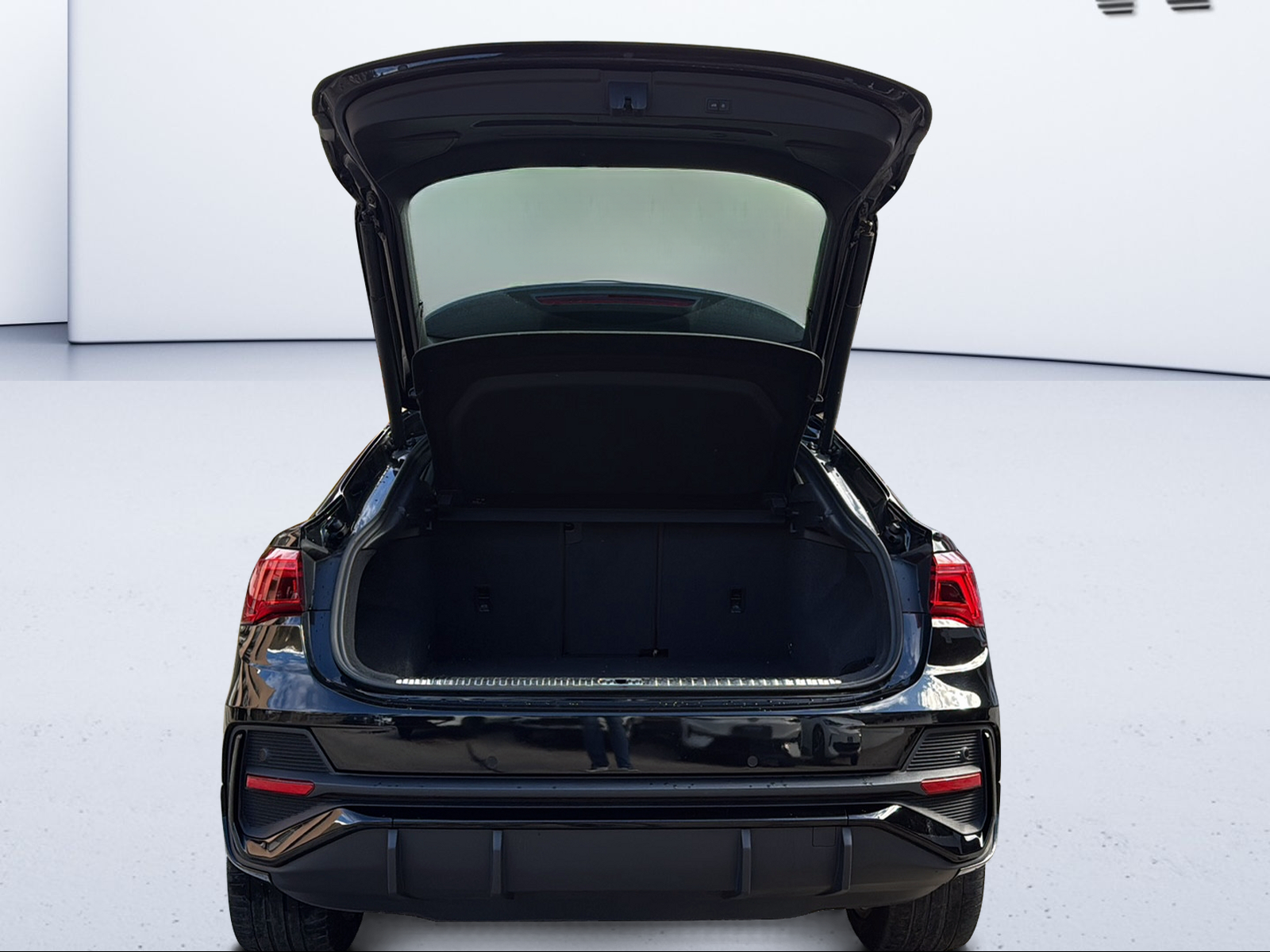 AUDI Q3 Sportback 35 TFSI S line Attraction S-tronic-image-8