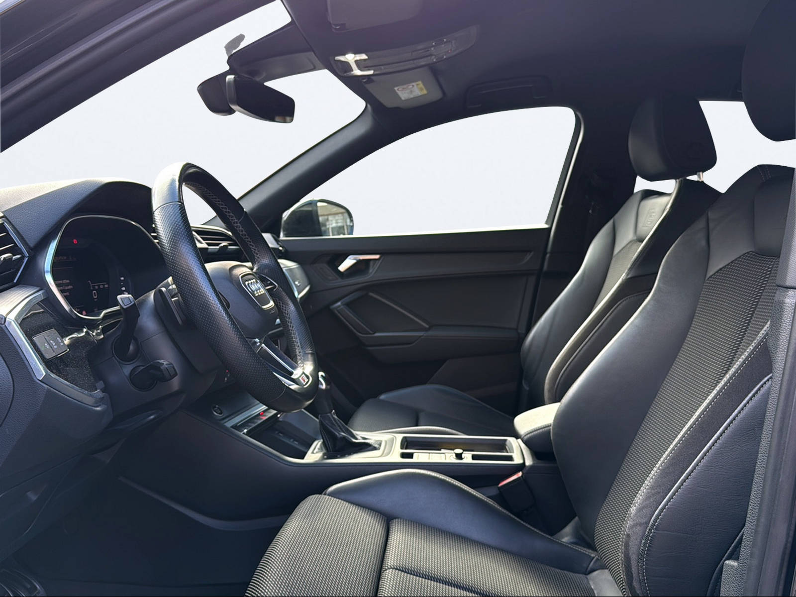 AUDI Q3 Sportback 35 TFSI S line Attraction S-tronic-image-9