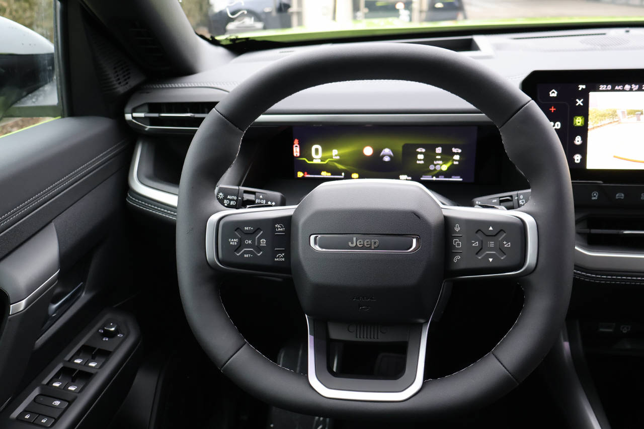 JEEP Compass 1.2 MHEV First Edition-image-10