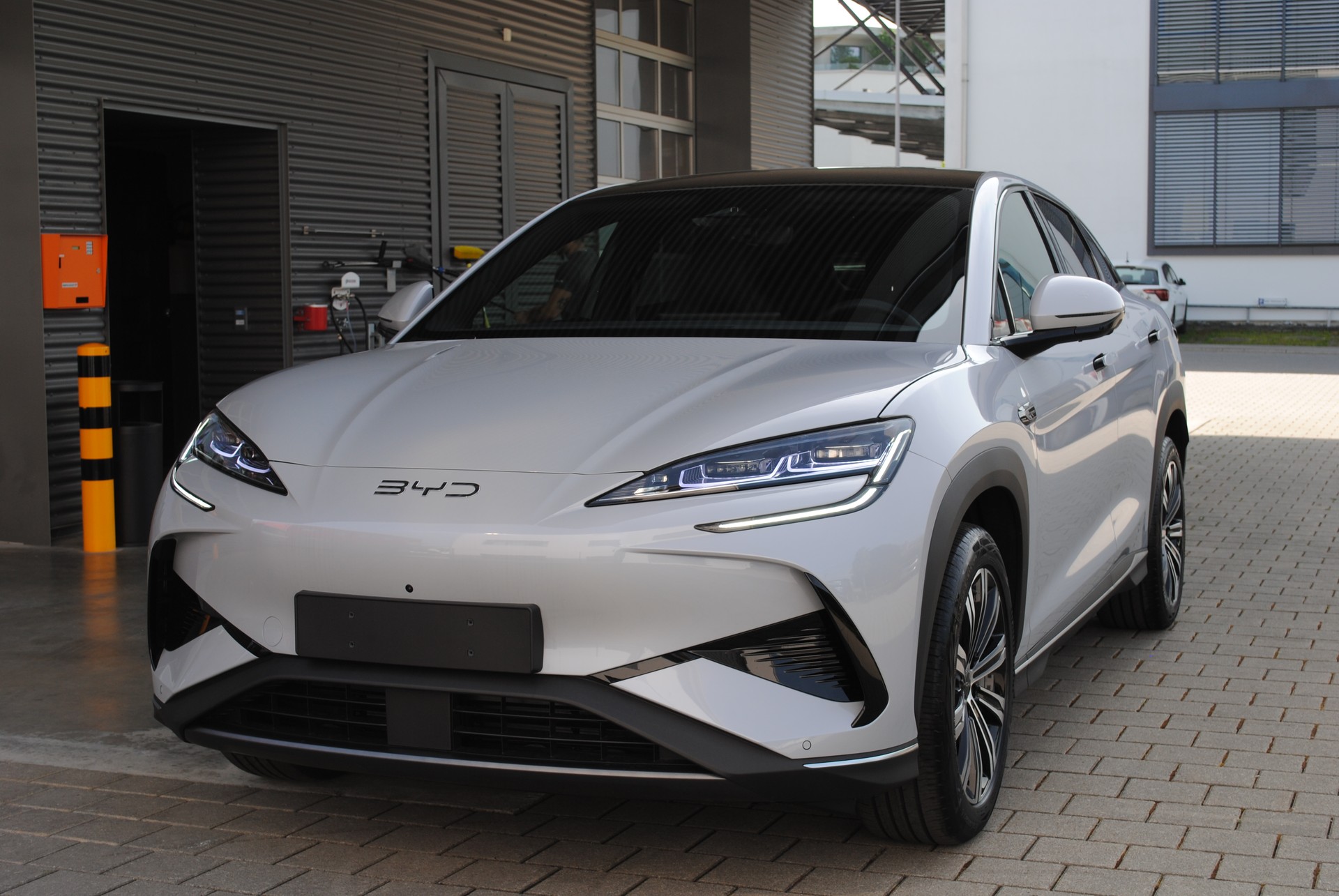 BYD Sealion 7 91,3 kWh Excellence AWD-image-1