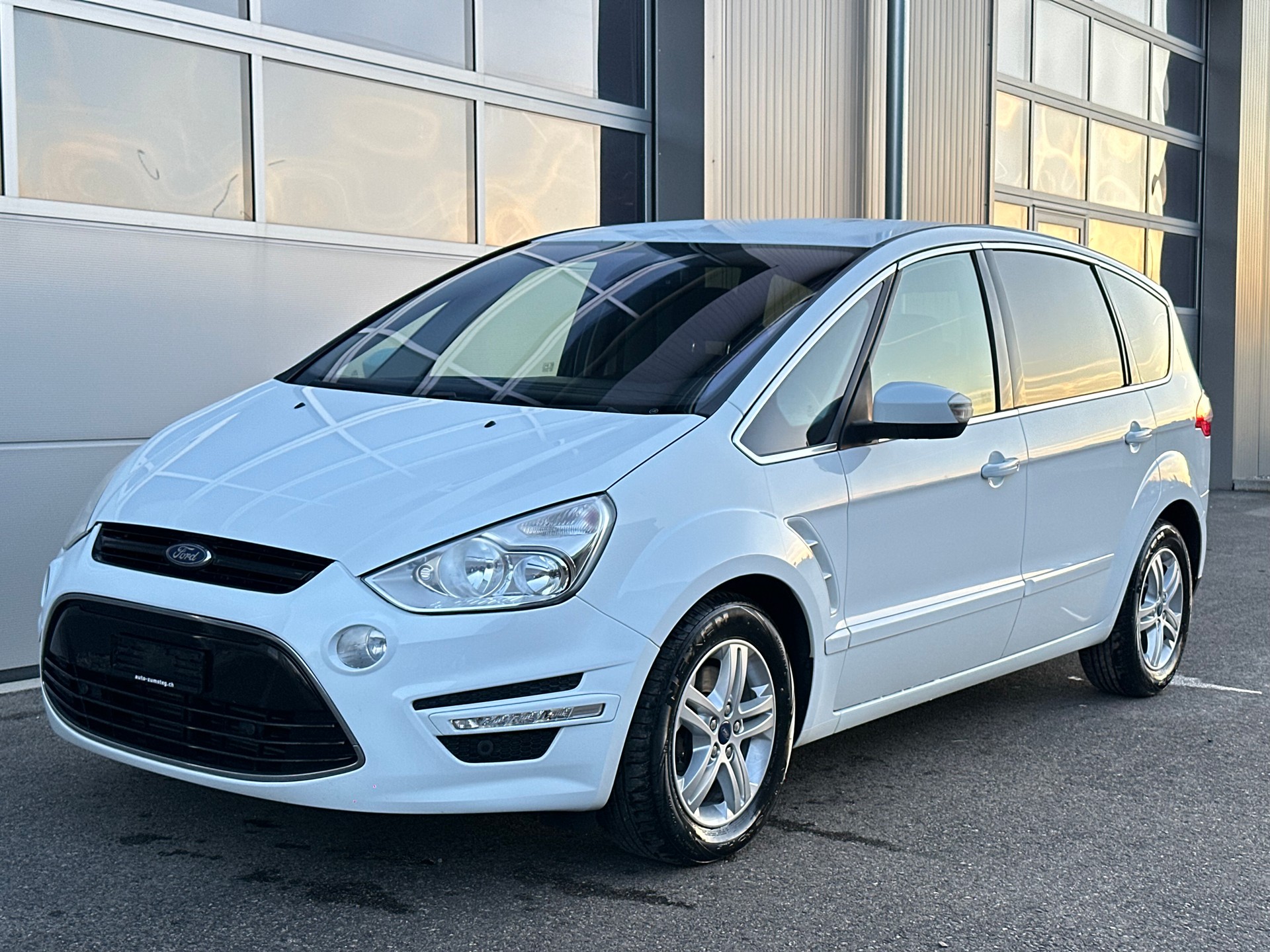 FORD S-Max 2.0 TDCi Titanium PowerShift-image-3