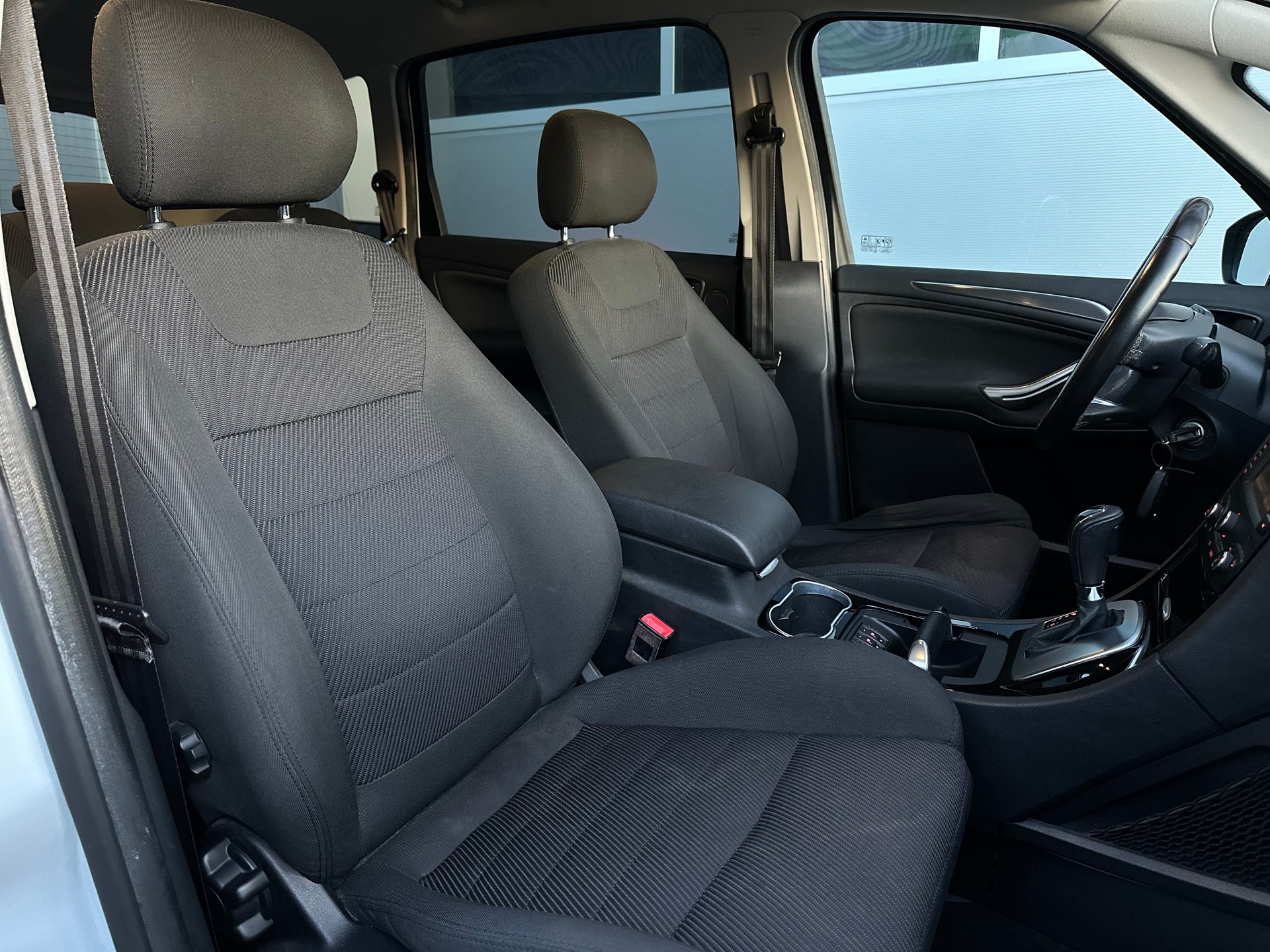 FORD S-Max 2.0 TDCi Titanium PowerShift-image-8