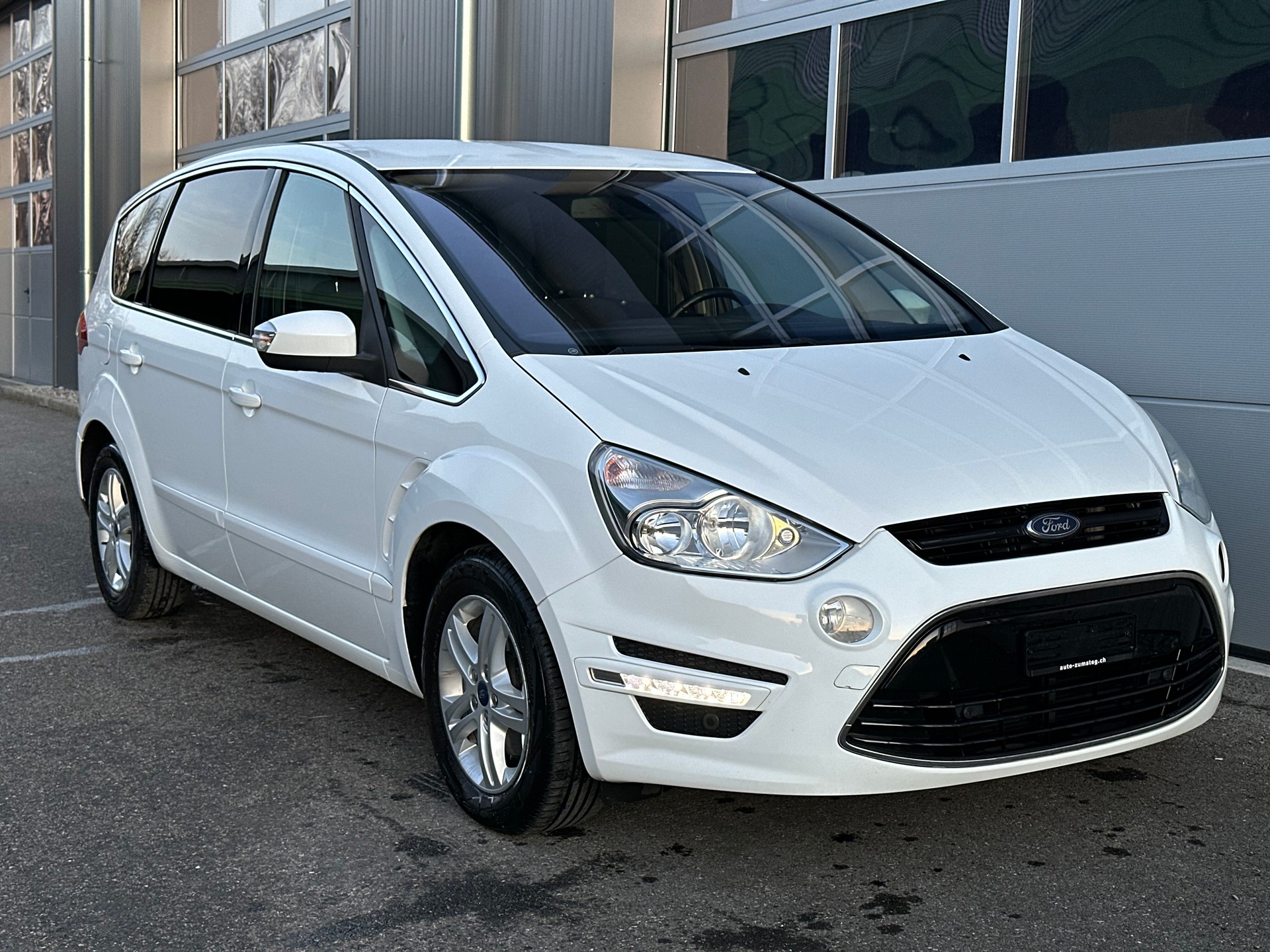FORD S-Max 2.0 TDCi Titanium PowerShift-image-4