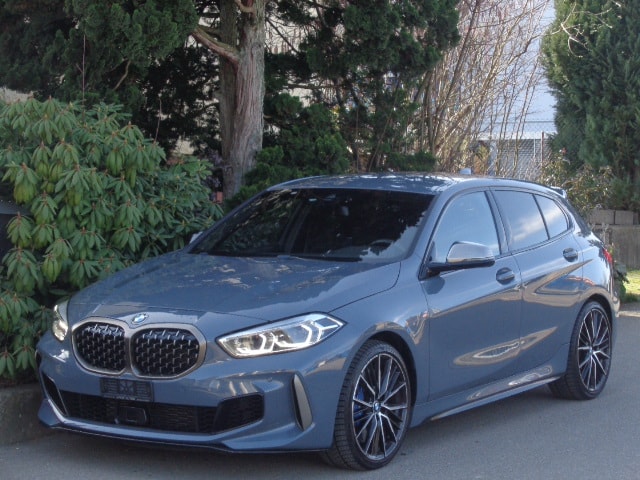 BMW M135i xDrive Steptronic-image-0
