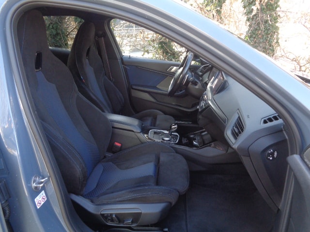 BMW M135i xDrive Steptronic-image-4
