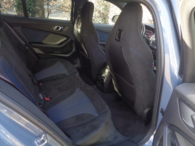 BMW M135i xDrive Steptronic-image-5
